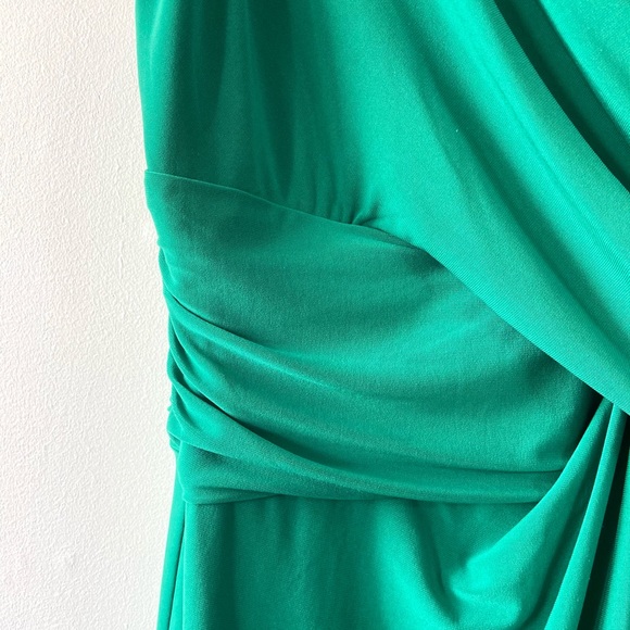 Sleeveless faux wrap dress - Picture 3 of 7